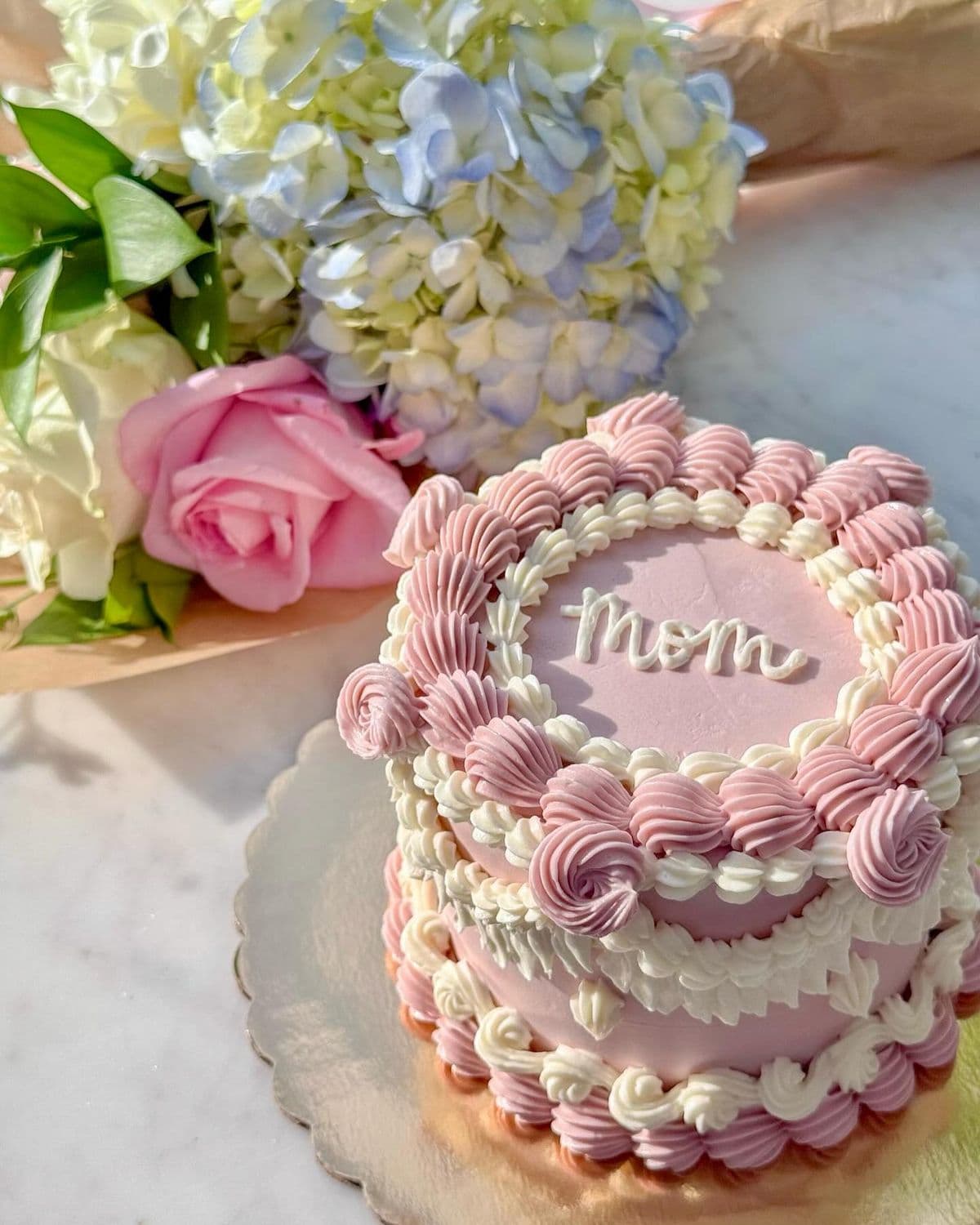 Birthday cakes for mom cake reference in Chennai.