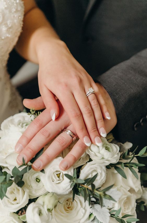 Engagement Cakes - PlateStory