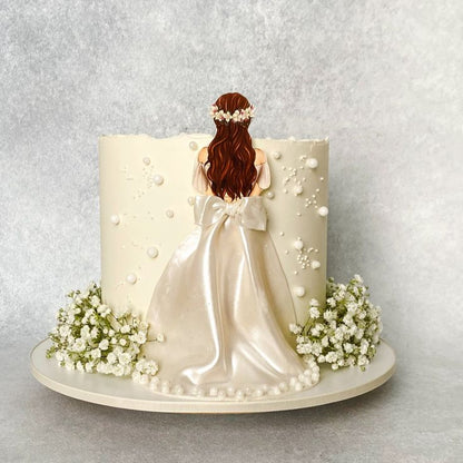 “Love & Lace Cake” featuring intricate white lace details